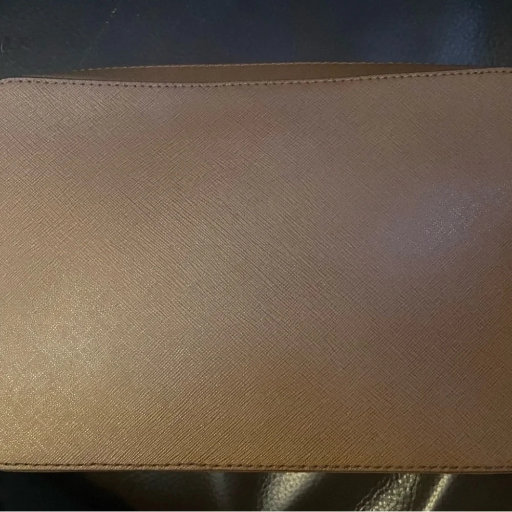 EUC / NWOT Michael Kors Brown Crossbody Bag
